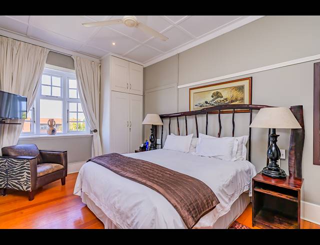 7 BEDROOM HOUSE FOR SALE IN ESSENWOOD